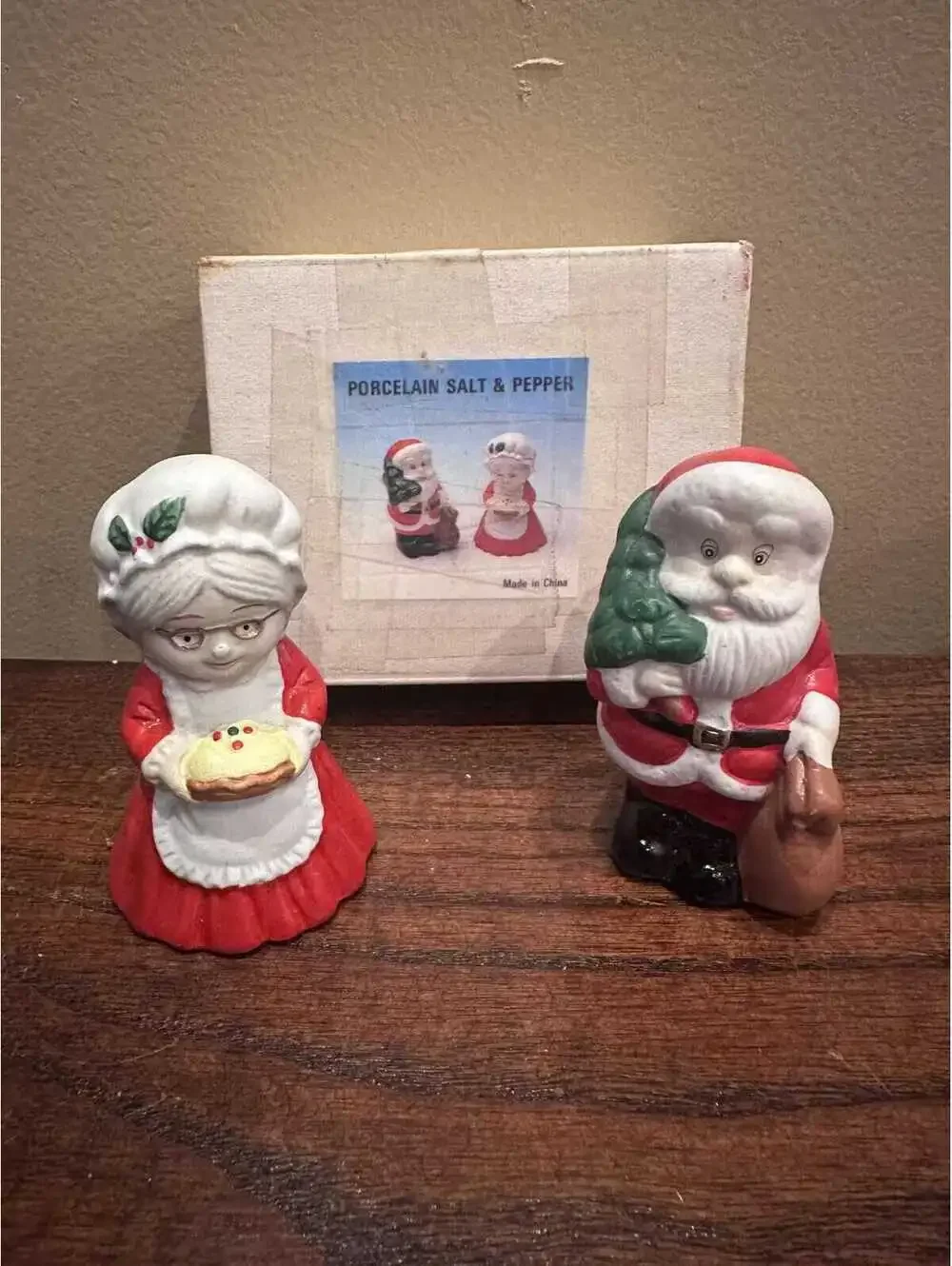 Vintage Porcelain Santa and Mrs. Claus Salt and Pepper Shakers NIB